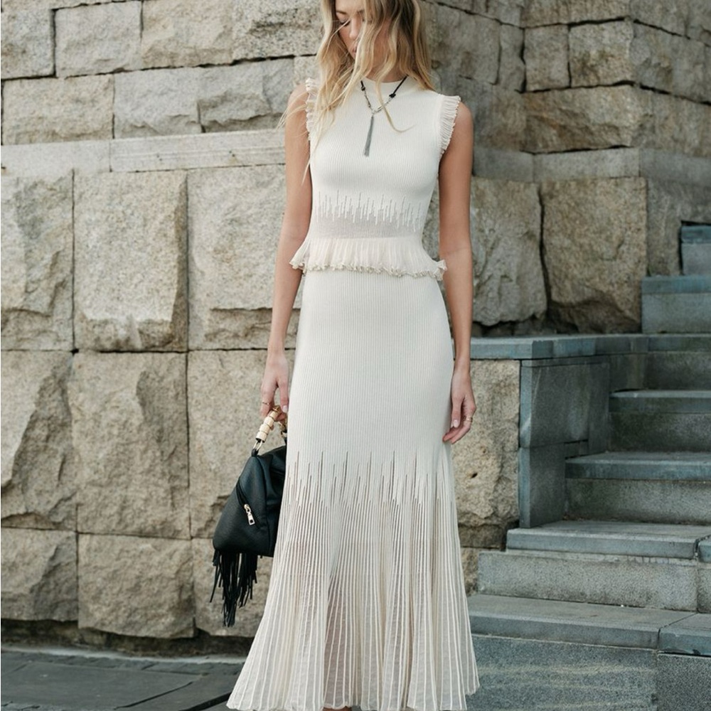 Commense Cream Sleeveless top with Pleated Skirt - Picture 1 of 6